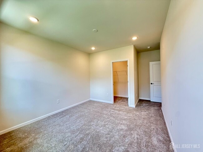 Building Photo - 614 Sadie Cir