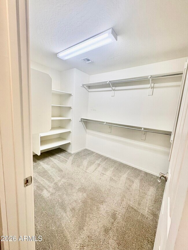 Building Photo - 4740 E Tierra Buena Ln