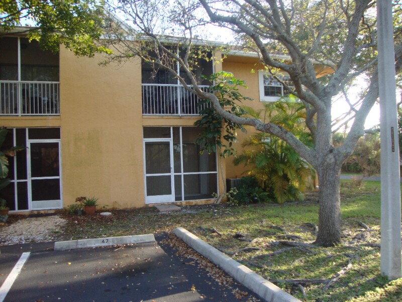 Building Photo - 401 SE 10th St