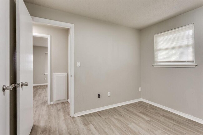 Building Photo - 2908 SW 62nd St