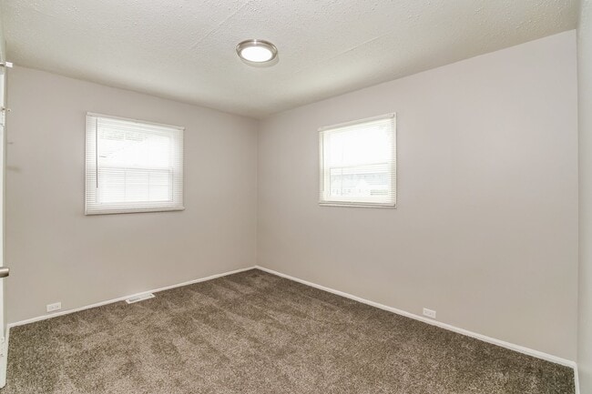 Building Photo - 2710 Fletcher St