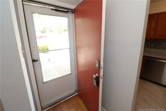 Building Photo - 7283 Sandy Creek Dr