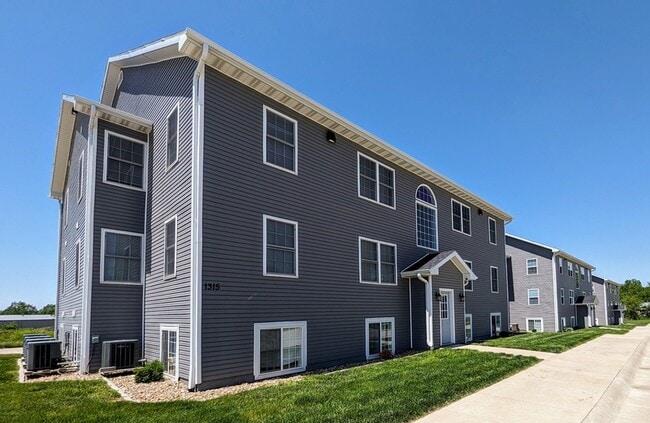 Building Photo - B Ave Apartments