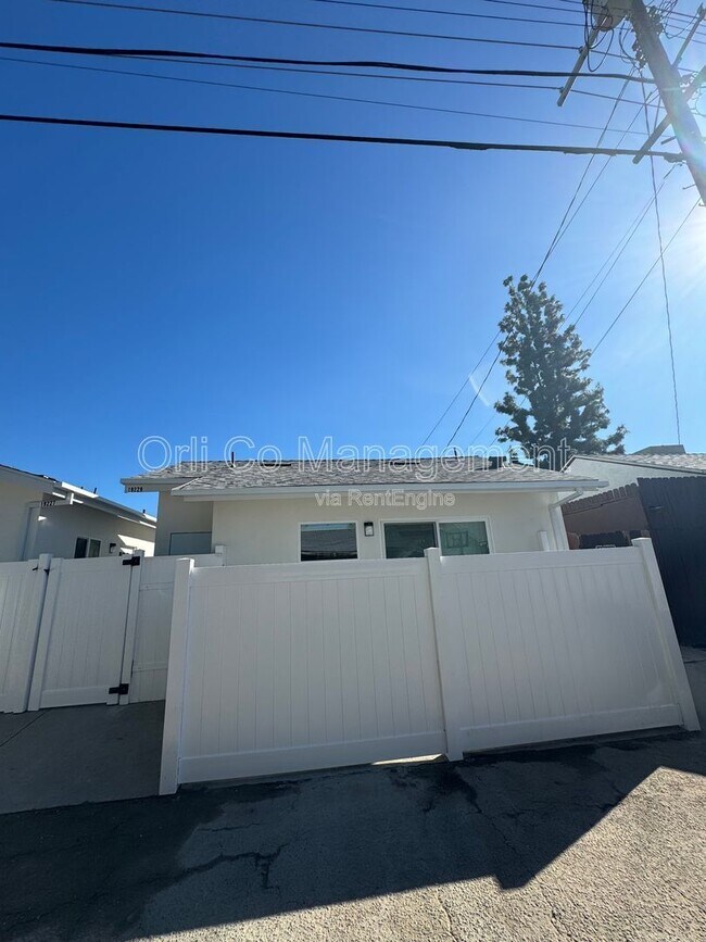 Building Photo - 19229 Friar St