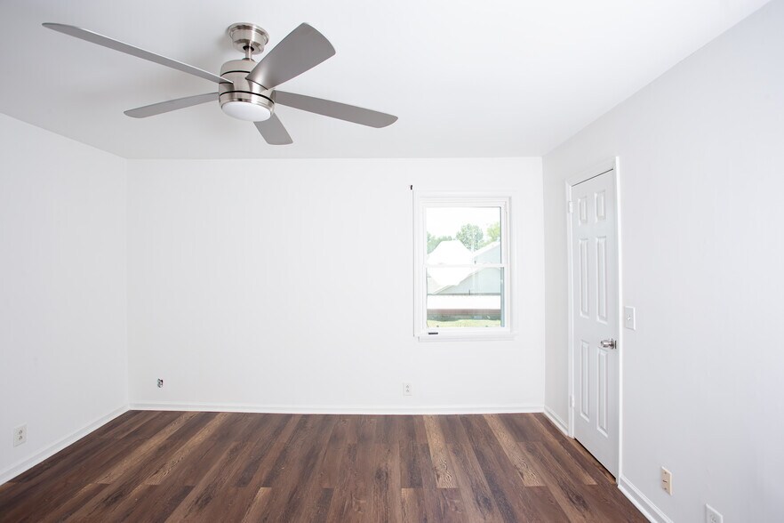 Building Photo - 4001 Anderson Rd