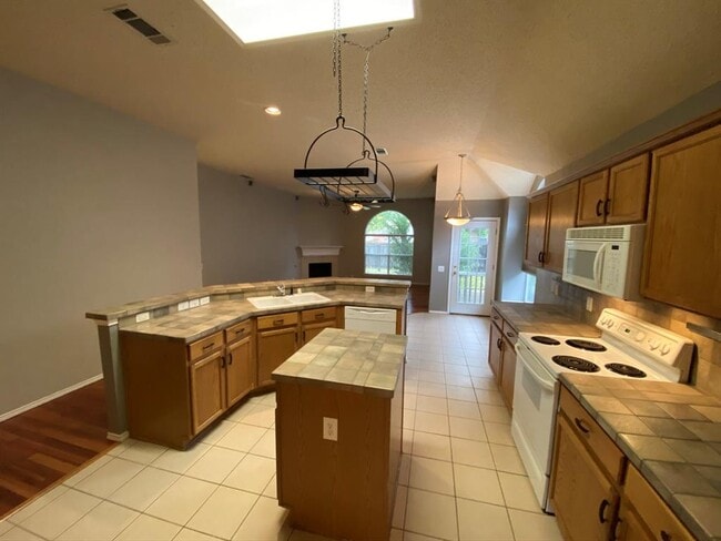 Building Photo - 11442 Blanchard Dr