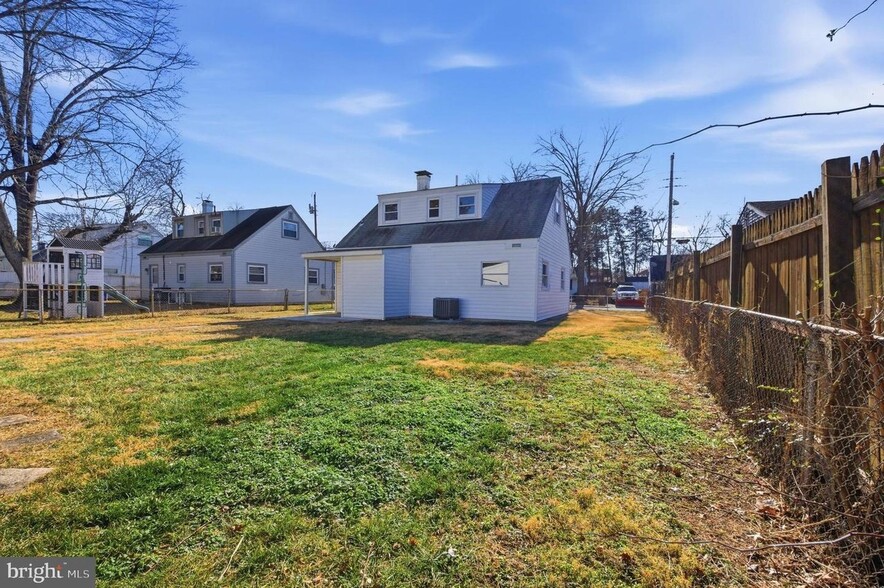 Building Photo - 188 Holden Dr