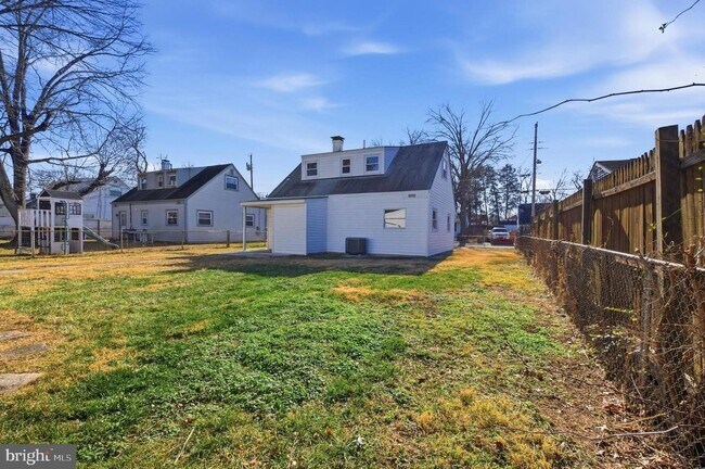 Building Photo - 188 Holden Dr