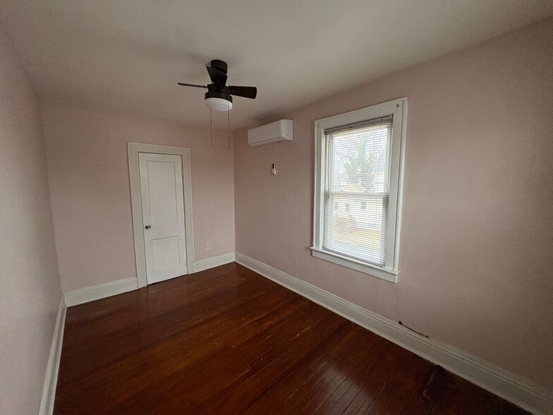 Building Photo - 11543 Mexico St