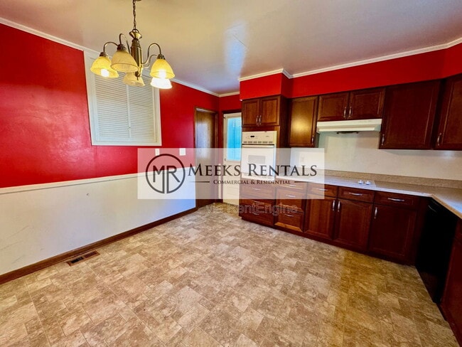 Building Photo - 1987 McVeigh Ave