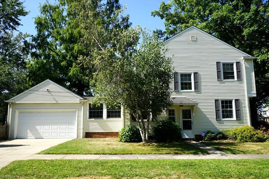 Building Photo - 4050 Silsby Rd