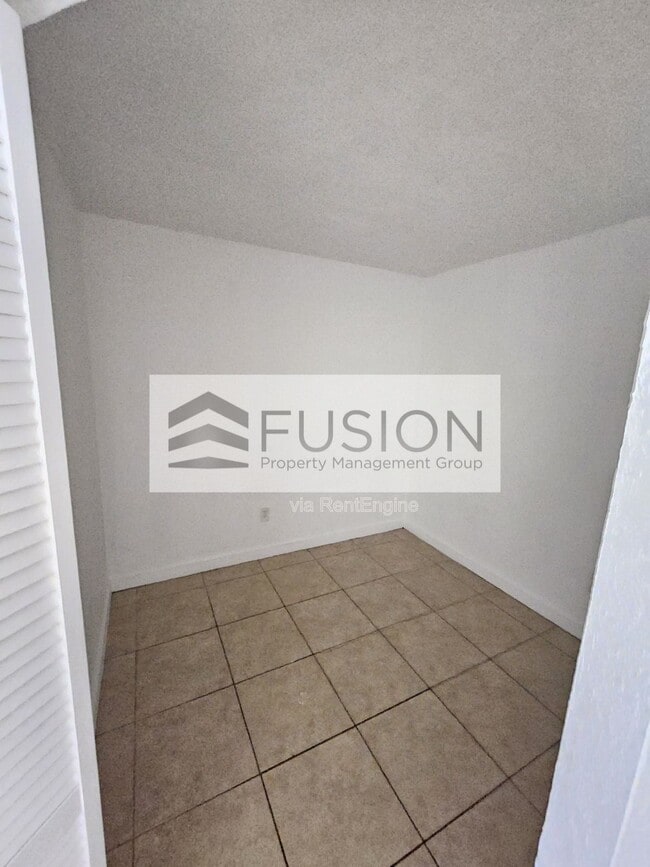 Building Photo - 400 NW 65th Ave