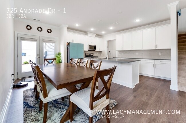 Building Photo - 725 Andrade Dr