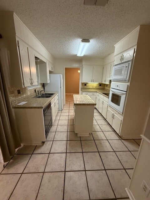 Building Photo - 808 Joel Dr