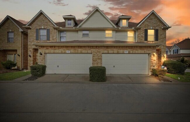 Building Photo - 7402 Hollister Rdg