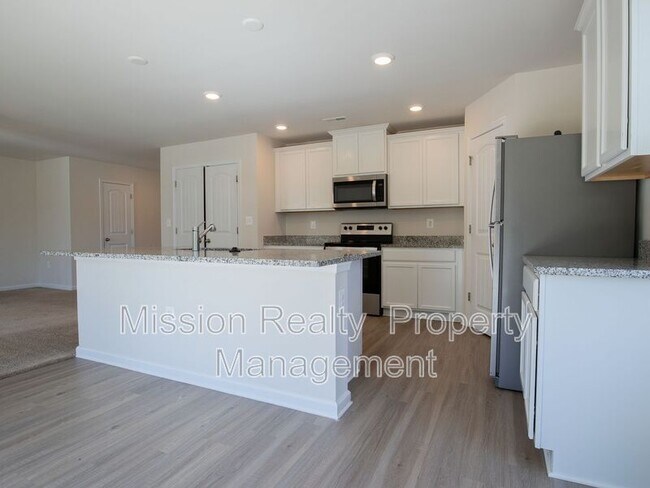 Building Photo - 2827 Meadowview Blvd