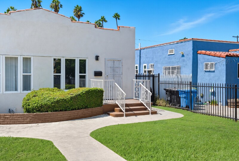 Building Photo - 4617 7th Ave