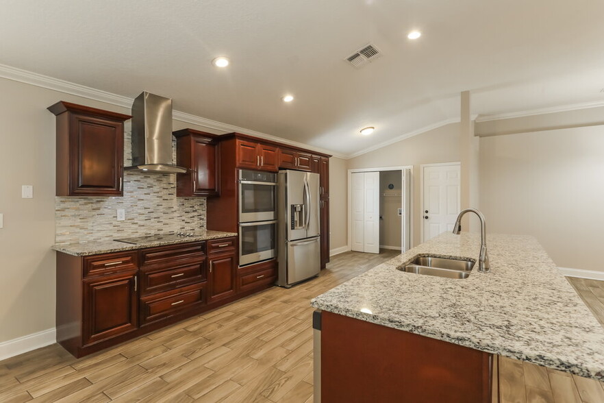 Building Photo - 2891 Tuscarora Tr