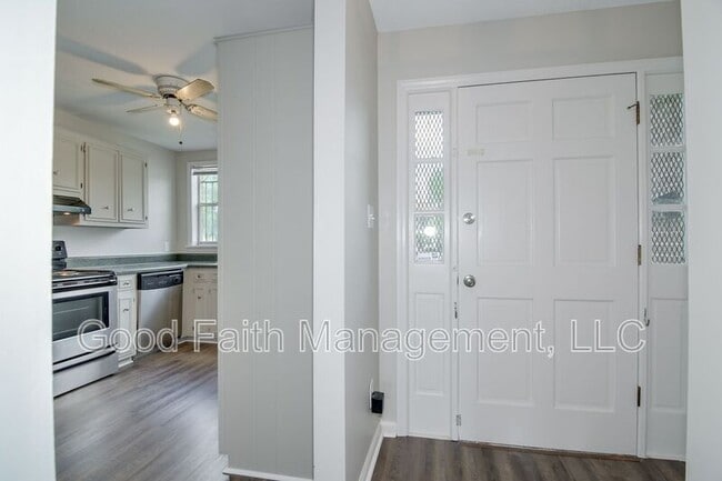 Building Photo - 304 Greene St