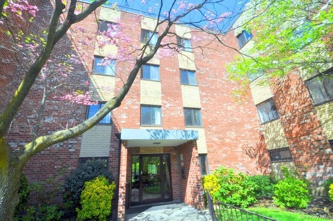 Building Photo - 119 Dehaven Dr