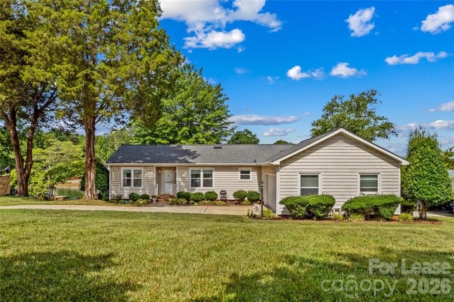Building Photo - 147 Bain Ln
