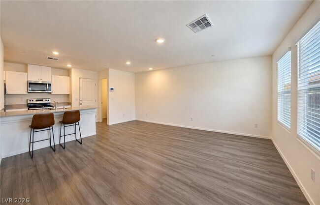 Building Photo - 3730 Celesta Vis Ave
