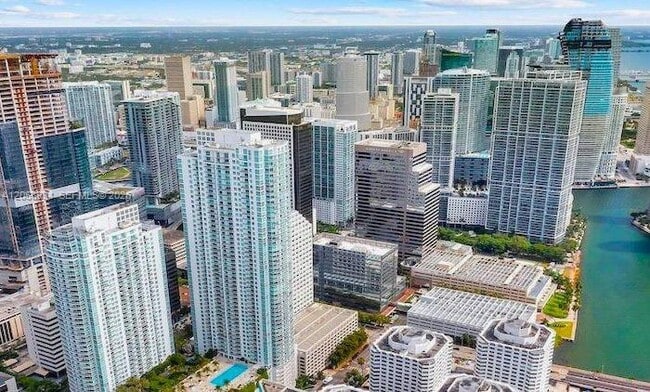 Building Photo - 951 Brickell Ave