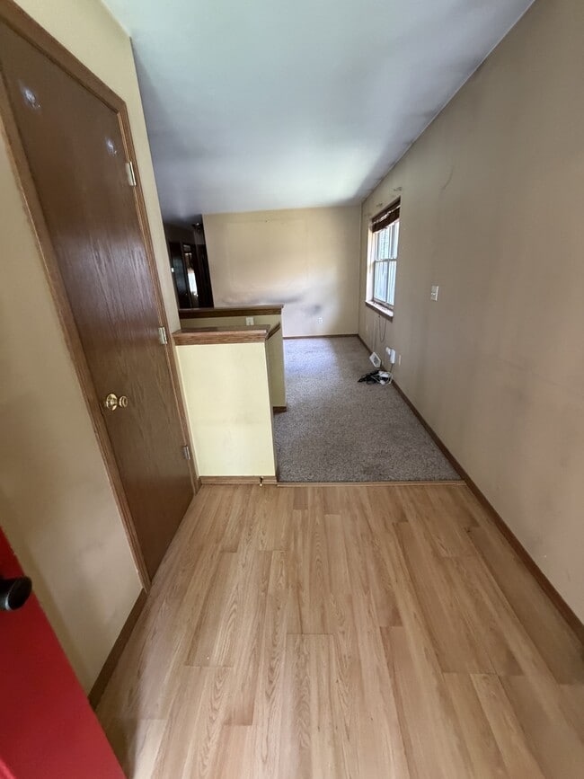 Building Photo - 469 Dutton Ave