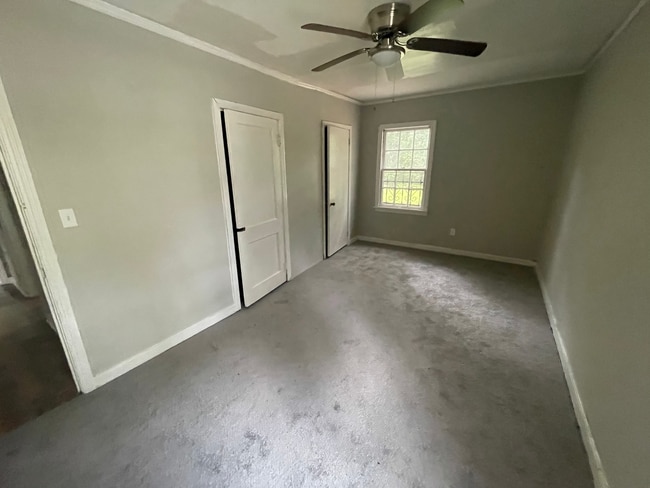 Building Photo - 3733 Northbrook Dr