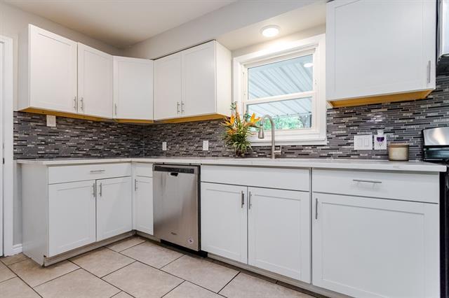 Building Photo - 10265 San Lorenzo Dr