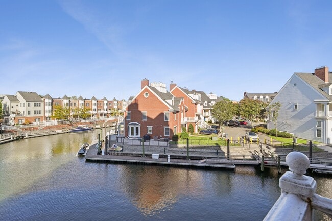 Building Photo - 205 Shearwater Ct W