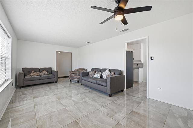 Building Photo - 5201 Cloyce Ct