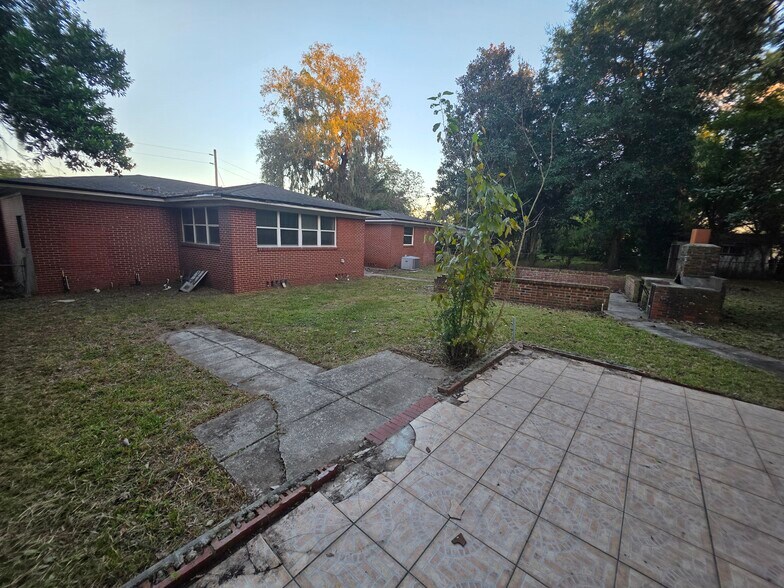 Backyard - 2232 Ribault Scenic Dr