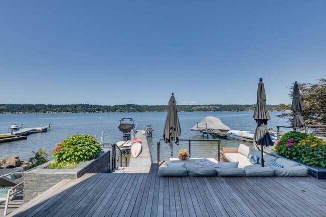 Building Photo - 5bd/3.75ba Sammamish Home