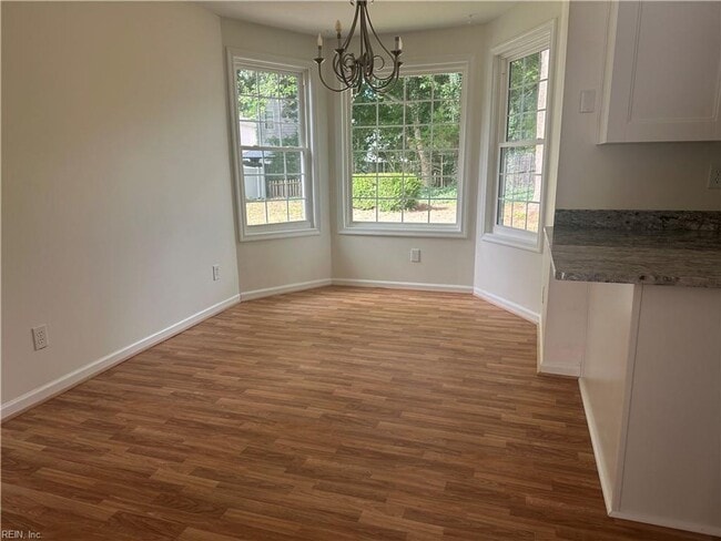 Building Photo - Beautiful 3 Bedroom 2.5 Bathroom Home in Lynnhaven