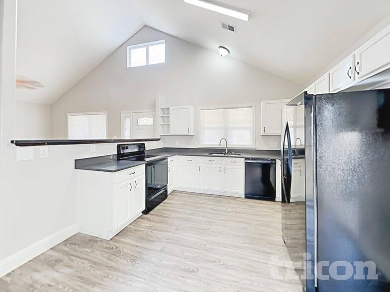 Building Photo - 4818 Samuel Richard St