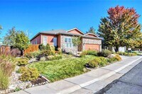Building Photo - Elegant 4-Bedroom, 3 bathroom Home with Fi...
