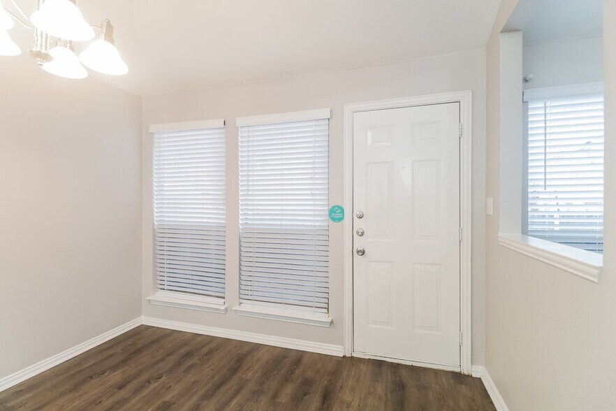 Building Photo - 9308 Cynthia Ct