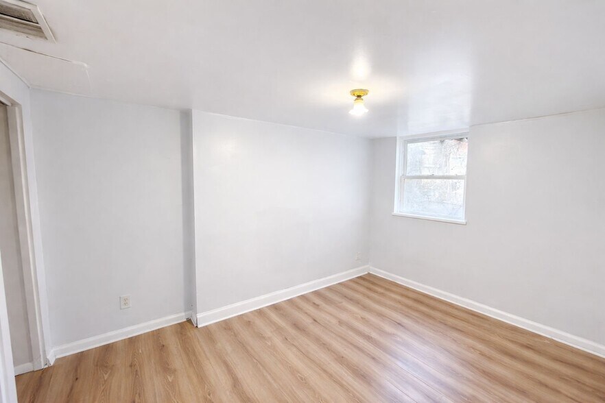Building Photo - 333 Orange St