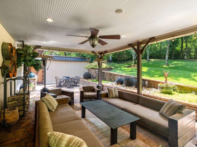 Building Photo - 3807 Harding Pl