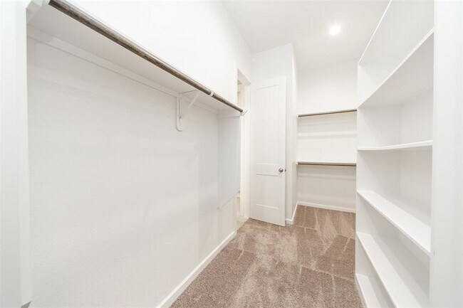 Building Photo - 4518 Primrose Valley Ln