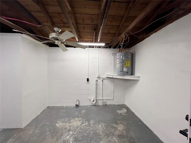 Building Photo - 7315 Brentwood Dr