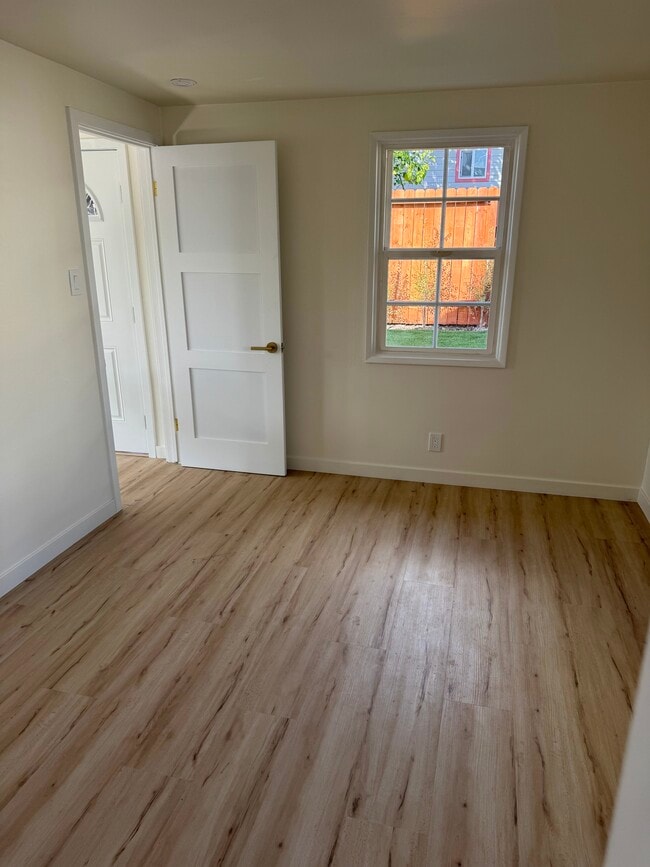 Building Photo - 4579 W 171st St