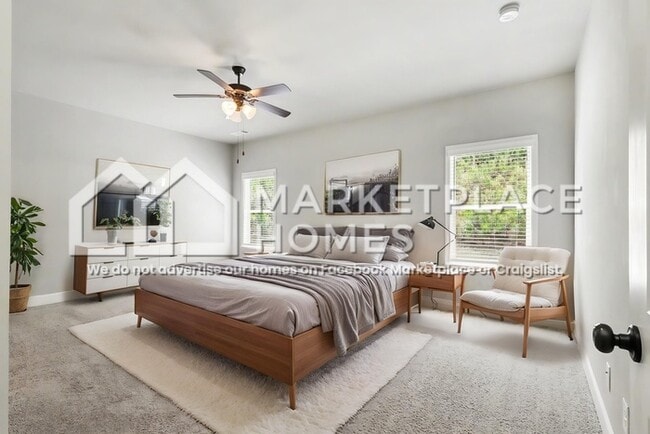 Building Photo - 90 Hawthorn Ln