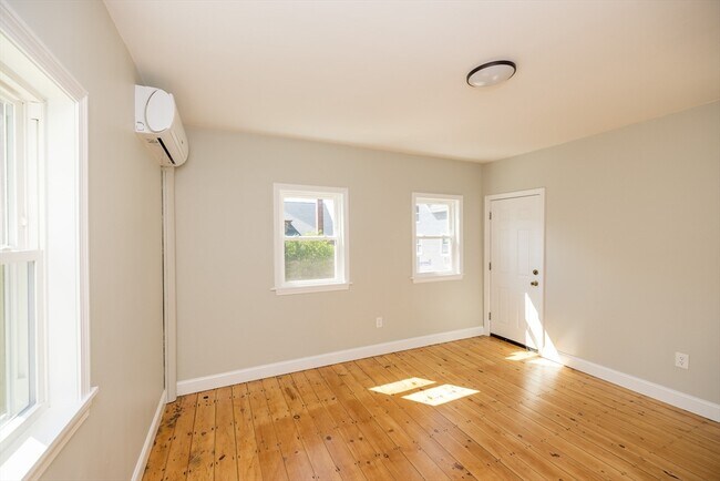 Building Photo - 5 S Harlem St