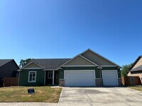 Building Photo - 431 Twin Flower Dr
