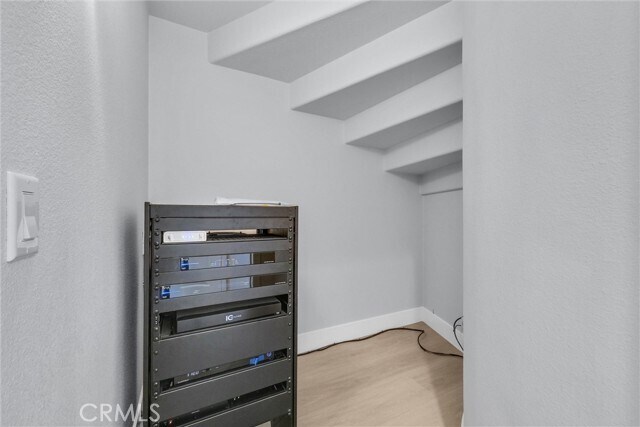 Building Photo - 11 Roma Ct