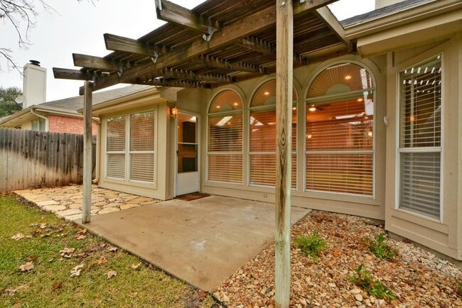 Building Photo - 8505 Bobcat Dr