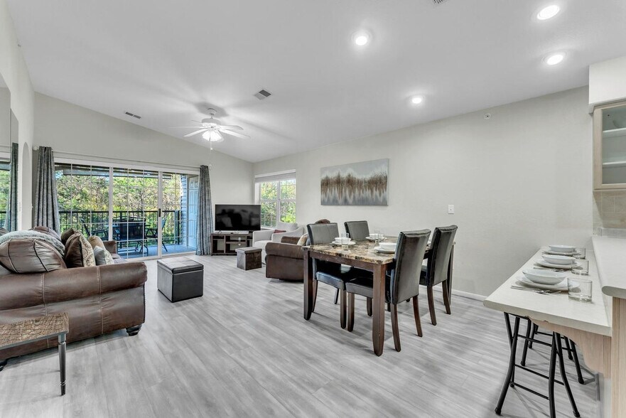 Building Photo - 155 W Rockford Dr