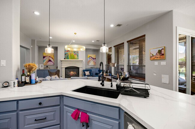 Building Photo - 25207 Summer Chase Dr